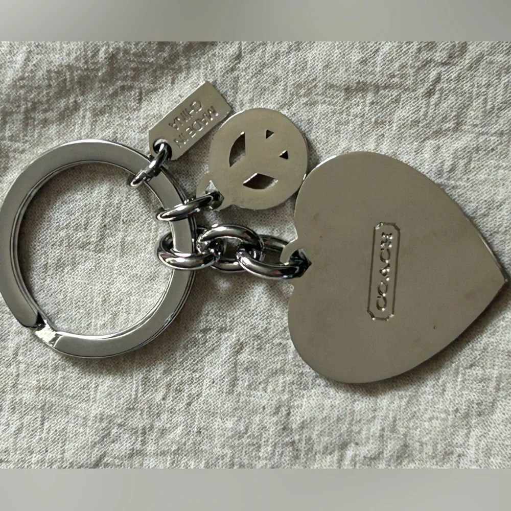 COACH 3D Poppy Heart Pavé Crystal Peace Bag Charm/Key Ring